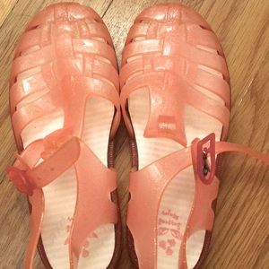 Girls sparkly pink jellies!